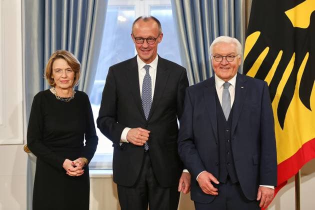 Berlin, Deutschland, 09.01.2026: Schloss Bellevue: Neujahrsempfang des Bundespräsidenten: Elke Büdenbender, Bundeskanzler Friedrich Merz (CDU) und Frank-Walter Steinmeier *** Berlin, Germany, 09 01 2026 Bellevue Palace New Years Reception of the Federal President Elke Büdenbender, Federal Chancellor Friedrich Merz CDU and Frank Walter Steinmeier Copyright: xdtsxNachrichtenagenturx dts_101154