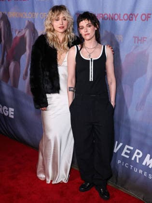 Los Angeles Premiere Of The Forge s The Chronology Of Water HISTORIC FILIPINOTOWN, LOS ANGELES, CALIFORNIA, USA - JANUARY 08: English actress Imogen Poots and American actress and director Kristen Stewart wearing Chanel arrive at the Los Angeles Premiere Of The Forge s The Chronology Of Water held at 2220 Arts + Archives on January 8, 2026 in Historic Filipinotown, Los Angeles, California, United States., Credit:Xavier Collin Avalon United States, California, Los Angeles, 2220 Arts + Archives Copyright: xXavierxCollinx xAvalonx 1064499248