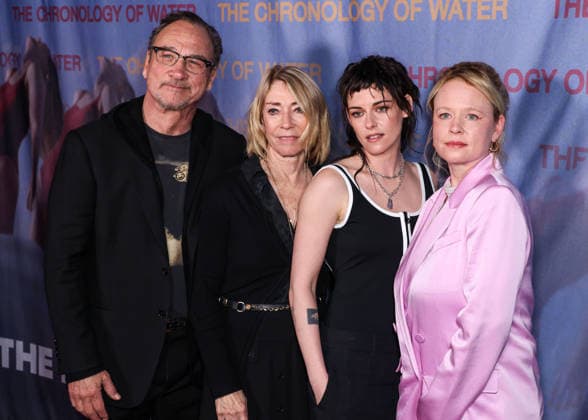 Los Angeles Premiere Of The Forge s The Chronology Of Water HISTORIC FILIPINOTOWN, LOS ANGELES, CALIFORNIA, USA - JANUARY 08: American actor, comedian, singer, musician, producer, writer, and director Jim Belushi, American musician, singer and songwriter Kim Gordon, American actress and director Kristen Stewart wearing Chanel and American actress and director Thora Birch arrive at the Los Angeles Premiere Of The Forge s The Chronology Of Water held at 2220 Arts + Archives on January 8, 2026 in Historic Filipinotown, Los Angeles, California, United States., Credit:Xavier Collin Avalon United States, California, Los Angeles, 2220 Arts + Archives Copyright: xXavierxCollinx xAvalonx 1064499939