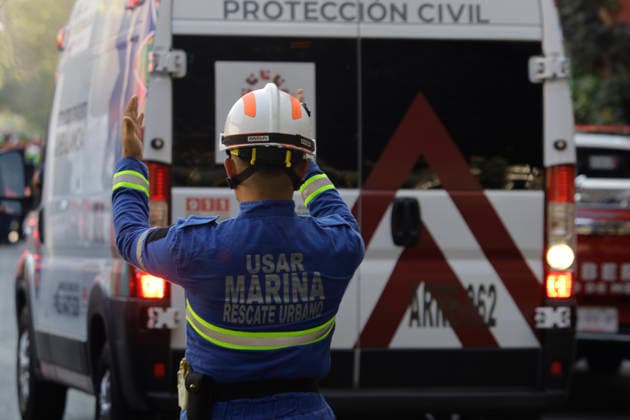Explosion In A Building In Paseos De Taxquena, Mexico City Authorities guard the damage to a building after a gas leak explosion in the Paseos de Taxquena neighborhood of Mexico City, Mexico, on January 9, 2026. The explosion affects at least five adjacent buildings, one of which sustains structural damage. Two people are reported seriously injured. Mexico City Mexico  Copyright: xGerardoxVieyrax originalFilename: vieyra-notitle260109_nplAI.jpg
