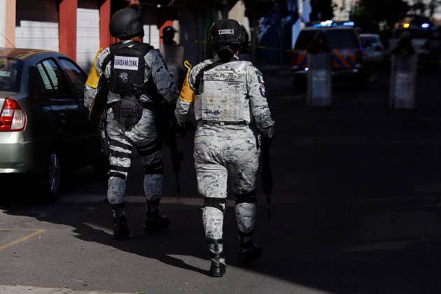 Explosion In A Building In Paseos De Taxquena, Mexico City Authorities guard the damage to a building after a gas leak explosion in the Paseos de Taxquena neighborhood of Mexico City, Mexico, on January 9, 2026. The explosion affects at least five adjacent buildings, one of which sustains structural damage. Two people are reported seriously injured. Mexico City Mexico  Copyright: xGerardoxVieyrax originalFilename: vieyra-notitle260109_npSUA.jpg