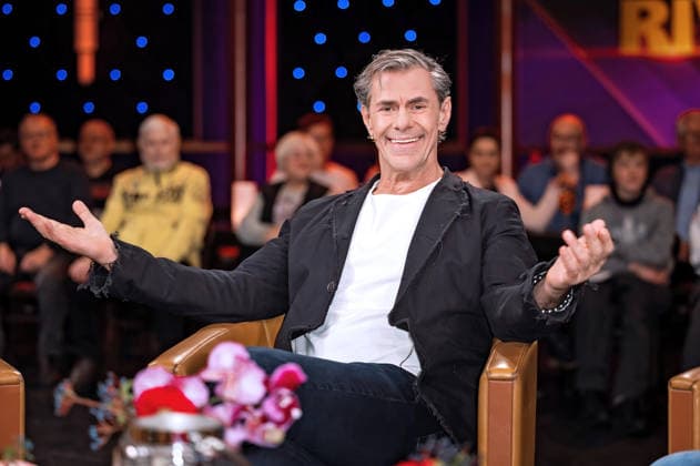 MDR - Riverboat. Schauspieler Sven Martinek anläßlich der Aufzeichnung der MDR - Talkshow Riverboat am 09.01.2026 in der Mediacity Leipzig. 20260109SFL0005