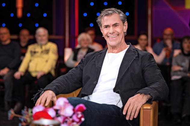MDR - Riverboat. Schauspieler Sven Martinek anläßlich der Aufzeichnung der MDR - Talkshow Riverboat am 09.01.2026 in der Mediacity Leipzig. 20260109SFL0011