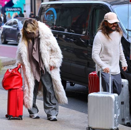 Heidi Klum and Tom Kaulitz out in New York Heidi Klum with her husband Tom Kaulitz are checking out their hotel in Soho, New York on January 9, 2026. Photo by Dylan Travis ABACAPRESS.COM New York NY  Copyright: xDylanxTravis ABACAx