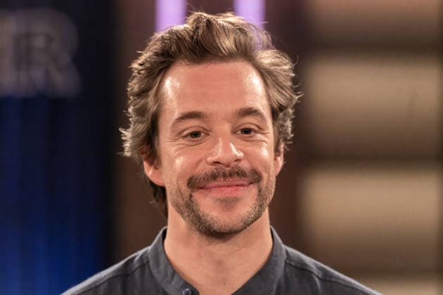 Kölner Treff am 09. Januar 2026. Im Bild Kabarettist und Fernsehmoderator Tobias Krell alias Checker Tobi. Die Gastgebenden Susan Link und Micky Beisenherz befragen ihre Gäste auf ihre eigene Art mit spannenden Ergebnissen. Köln Nordrhein-Westfalen Deutschland