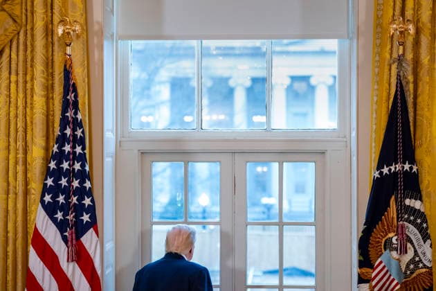 January 9, 2026, Washington, District Of Columbia, USA: United States President Donald J Trump looks at the White House Ballroom construction during a meeting with oil and gas executives in the East Room of the White House in Washington, DC, USA, on Friday, January 9, 2026 Washington USA - ZUMAs152 20260109_faa_s152_084 Copyright: xBonniexCashx-xPoolxviaxCNPx