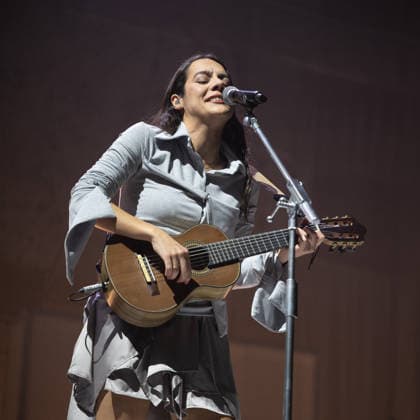 January 9, 2026, Madrid, Spain: The singer Valeria Castro performs during her performance festival Inverfest at the Circo Price, in Madrid. Madrid Spain - ZUMAs197 20260109_aaa_s197_272 Copyright: xAtilanoxGarciax