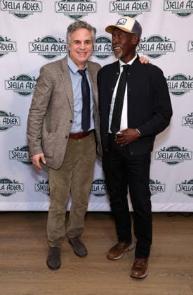 Soiree caritative All The President s Men 9 January 2026 Los Angeles, California Mark Ruffalo, Don Cheadle The Stella Adler Academy of Acting and Theatre Staged Benefit Reading Of All The President s Men held at Harmony Gold Theater l in Los Angeles Photo Credit AdMedia 452053 2026 01 09 CA Los Angeles Etats Unis  Copyright: xAdMediax STAR_452053_040