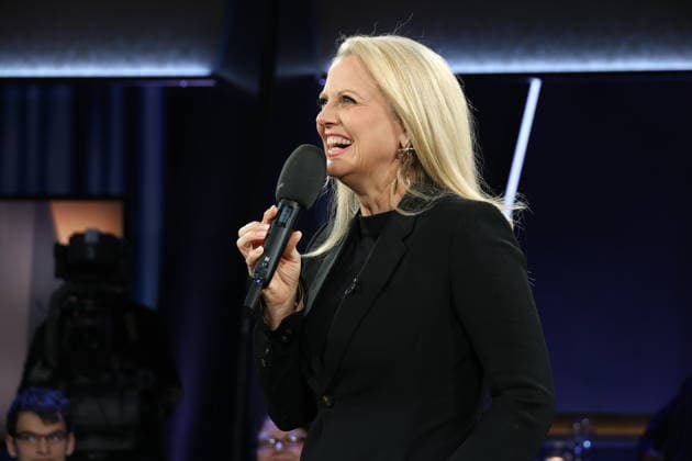 Barbara Schöneberger moderiert die NDR Talk Show am 9.1.2026, Fototermin vor der Sendung im 3. Programm des NDR Fernsehen im Fernsehstudio Hamburg Lokstedt