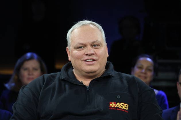 Thomas Ulbrich, Leiter der Breitenausbildung des ASB Hamburg, zu Gast in der NDR Talk Show am 9.1.2026, Fototermin vor der Sendung im 3. Programm des NDR Fernsehen im Fernsehstudio Hamburg Lokstedt