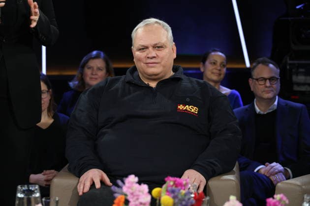 Thomas Ulbrich, Leiter der Breitenausbildung des ASB Hamburg, zu Gast in der NDR Talk Show am 9.1.2026, Fototermin vor der Sendung im 3. Programm des NDR Fernsehen im Fernsehstudio Hamburg Lokstedt