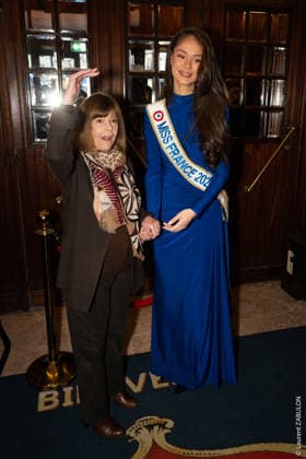 Stephane Rolland Event At Bouglione Winter Circus Chantal Goya and Miss France 2026 Hinaupoko Deveze attend the Performance Of Tempo Show By Cirque d Hiver Bouglione For 1,600 Hospitalized Children at Cirque Bouglione on January 10, 2026 in Paris, France. Photo by Laurent Zabulon ABACAPRESS.CO Paris France  Copyright: xZabulonxLaurent ABACAx