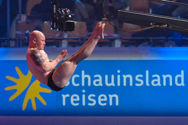 10.01.2026, xlakx, Entertainment, TV Total Turmspringen v.l. Fabian Hambuechen Olympiasieger wagt sich bei der 15. Ausgabe des TV Total Turmspringen in Berlin von den Sprungbrettern der Schwimm- und Sprunghalle im Europasportpark (SSE) ein spektakulaeres Highlight der Show auf ProSieben. Berlin