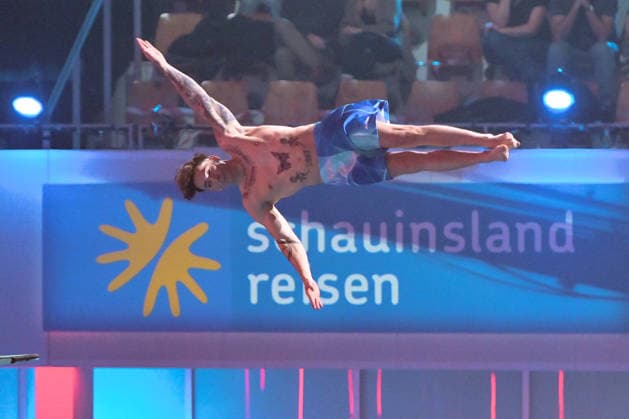 10.01.2026, xlakx, Entertainment, TV Total Turmspringen v.l. Marcel Nguyen Ex-Turner und Titelverteidiger wagt sich bei der 15. Ausgabe des TV Total Turmspringen in Berlin von den Sprungbrettern der Schwimm- und Sprunghalle im Europasportpark (SSE) ein spektakulaeres Highlight der Show auf ProSieben. Berlin