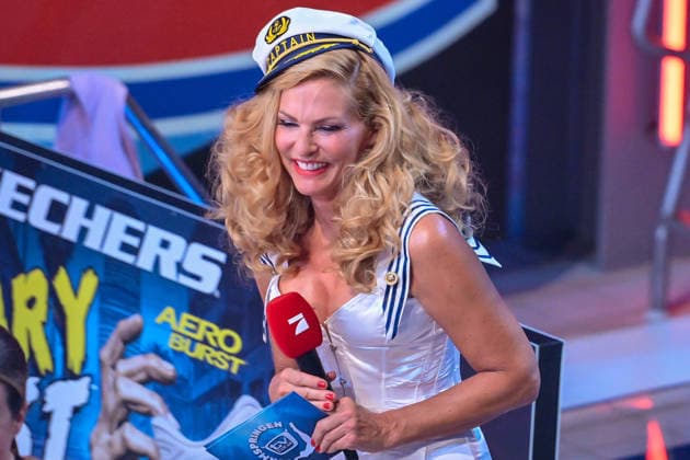 10.01.2026, xlakx, Entertainment, TV Total Turmspringen v.l. Das Comeback von Sonya Kraus Moderatorin bei der 15. Ausgabe des TV Total Turmspringen in Berlin von den Sprungbrettern der Schwimm- und Sprunghalle im Europasportpark (SSE) ein spektakulaeres Highlight der Show auf ProSieben. Berlin