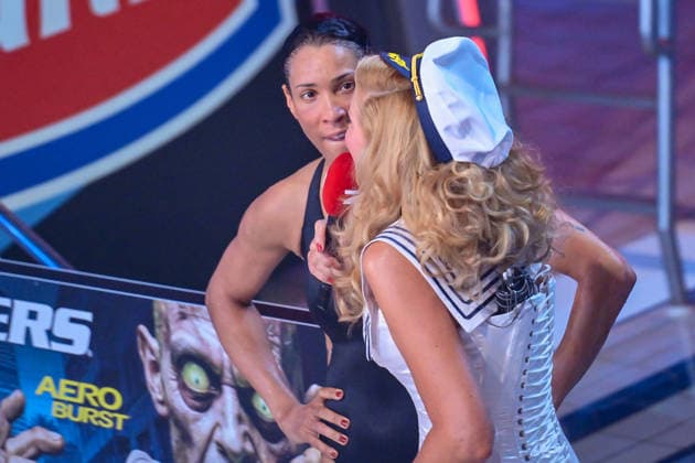 10.01.2026, xlakx, Entertainment, TV Total Turmspringen v.l. Annabelle Mandeng Schauspielerin und Moderatorin Sonya Kraus Moderatorin bei der 15. Ausgabe des TV Total Turmspringen in Berlin von den Sprungbrettern der Schwimm- und Sprunghalle im Europasportpark (SSE) ein spektakulaeres Highlight der Show auf ProSieben. Berlin