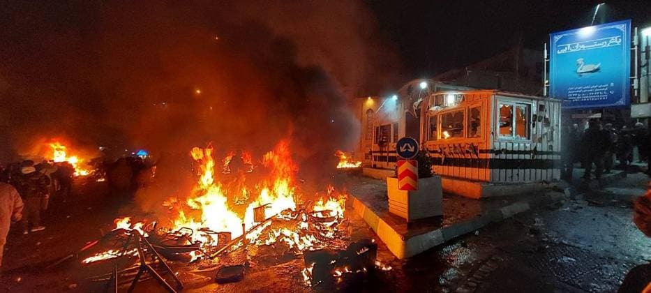 January 10, 2026, Tehran, Iran: A police station is set on fire during protests in Tehran, Iran. The nationwide protests started in late December at TehranÃ¢â‚¬â ¢s Grand Bazaar in response to worsening economic conditions. They then spread to universities and other cities, with the slogans evolving from economic grievances to political and anti-government demands. Tehran Iran - ZUMAi98_ 20260110_zih_i98_005 Copyright: xSocialxMediax