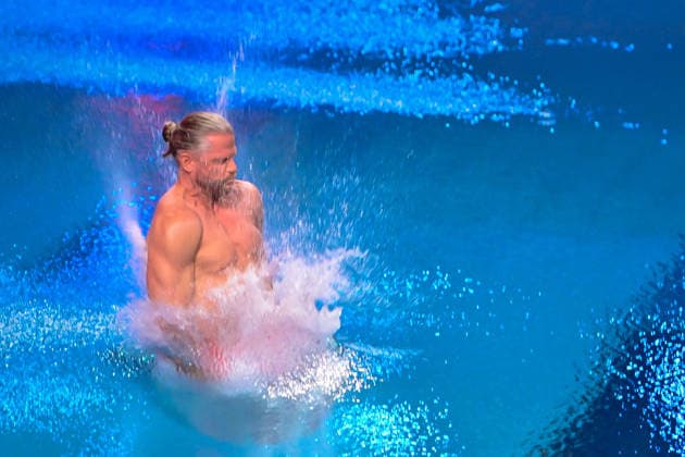 10.01.2026, xlakx, Entertainment, TV Total Turmspringen v.l. Paul Janke Ur-Bachelor,wagt sich bei der 15. Ausgabe des TV Total Turmspringen in Berlin von den Sprungbrettern der Schwimm- und Sprunghalle im Europasportpark (SSE) ein spektakulaeres Highlight der Show auf ProSieben. Berlin