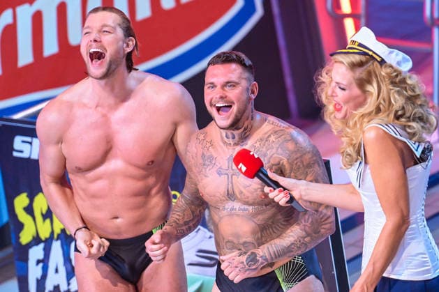 10.01.2026, xlakx, Entertainment, TV Total Turmspringen v.l. Kim Tränka und Nico Legat wagt sich bei der 15. Ausgabe des TV Total Turmspringen in Berlin von den Sprungbrettern der Schwimm- und Sprunghalle im Europasportpark (SSE) ein spektakulaeres Highlight der Show auf ProSieben. Berlin