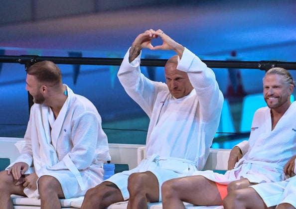 10.01.2026, xlakx, Entertainment, TV Total Turmspringen v.l. Thorsten Legat Ex-Fußballprofi und Paul Janke Ur-Bachelor bei der 15. Ausgabe des TV Total Turmspringen in Berlin von den Sprungbrettern der Schwimm- und Sprunghalle im Europasportpark (SSE) ein spektakulaeres Highlight der Show auf ProSieben. Berlin