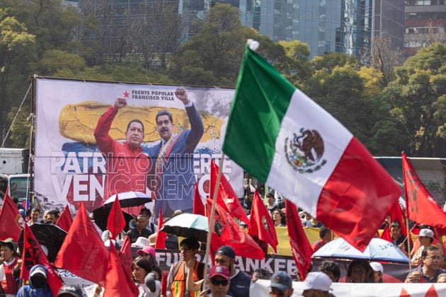 January 10, 2026, Mexico City, Mexico: Hundreds of people joined the March against Imperialism, from the Angel of Independence to Plaza Palestina Libre, following the capture of NICOLAS MADURO and his wife, CILIA FLORES, by US forces. Demonstrators expressed solidarity with the Venezuelan people. Mexico City Mexico - ZUMAl178 20260110_znp_l178_013 Copyright: xCristianxLeyvax