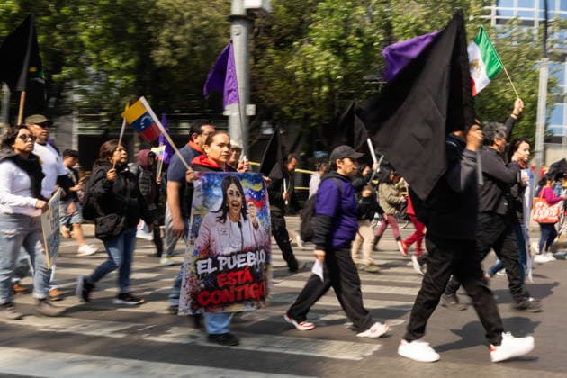 January 10, 2026, Mexico City, Mexico: Hundreds of people joined the March against Imperialism, from the Angel of Independence to Plaza Palestina Libre, following the capture of NICOLAS MADURO and his wife, CILIA FLORES, by US forces. Demonstrators expressed solidarity with the Venezuelan people. Mexico City Mexico - ZUMAl178 20260110_znp_l178_028 Copyright: xCristianxLeyvax