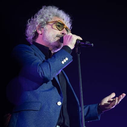 Leon Benavente Performs INVERFEST in Madrid, Spain - 10 Jan 2026 Abraham Boba, the singer from the band Leon Benavente performs during her performance festival INVERFEST at Circo Price. Madrid Spain Copyright: xAtilanoxGarciax xSOPAxImagesx photos01919
