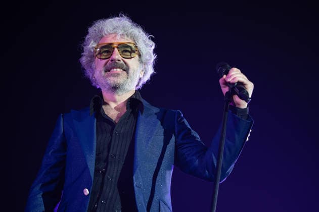 Leon Benavente Performs INVERFEST in Madrid, Spain - 10 Jan 2026 Abraham Boba, the singer from the band Leon Benavente performs during her performance festival INVERFEST at Circo Price. Madrid Spain Copyright: xAtilanoxGarciax xSOPAxImagesx photos01921