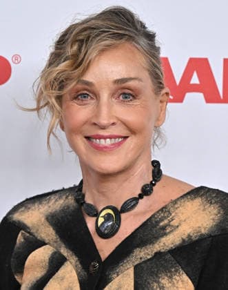 2026 Annual Movies for Grownups Awards with AARP Sharon Stone arriving to the 2026 Annual Movies for Grownups Awards with AARP held at the Beverly Wilshire, A Four Seasons Hotel on January 10, 2026 in Beverly Hills Ca. Beverly Hills Beverly Wilshire, A Four Seasons Hotel California USA Copyright: xStarbuck xAFF-USA.COMx