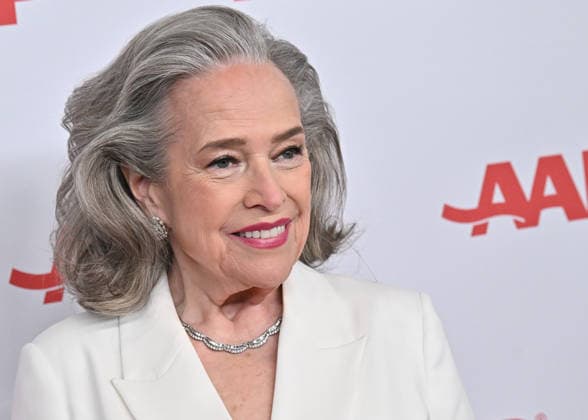 2026 Annual Movies for Grownups Awards with AARP Kathy Bates arriving to the 2026 Annual Movies for Grownups Awards with AARP held at the Beverly Wilshire, A Four Seasons Hotel on January 10, 2026 in Beverly Hills Ca. Beverly Hills Beverly Wilshire, A Four Seasons Hotel California USA Copyright: xStarbuck xAFF-USA.COMx