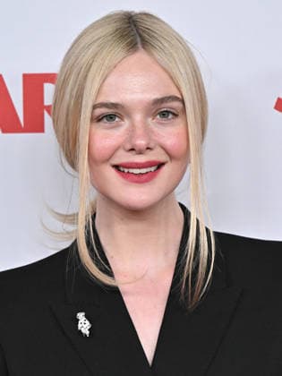 2026 Annual Movies for Grownups Awards with AARP Elle Fanning arriving to the 2026 Annual Movies for Grownups Awards with AARP held at the Beverly Wilshire, A Four Seasons Hotel on January 10, 2026 in Beverly Hills Ca. Beverly Hills Beverly Wilshire, A Four Seasons California USA Copyright: xStarbuck xAFF-USA.COMx