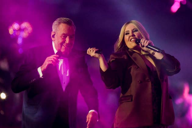 abb: Roland Kaiser und Maite Kelly Saenger auf der Buehne bei der ARD TV LIve Sendung bei den Schlagerchampions 2026 Das Grosse Fest der Besten auf der Buehne im Velodrom am 10.01.2026 in Berlin Berlin Germany