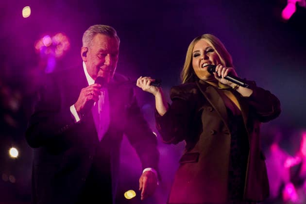 abb: Roland Kaiser und Maite Kelly Saenger auf der Buehne bei der ARD TV LIve Sendung bei den Schlagerchampions 2026 Das Grosse Fest der Besten auf der Buehne im Velodrom am 10.01.2026 in Berlin Berlin Germany