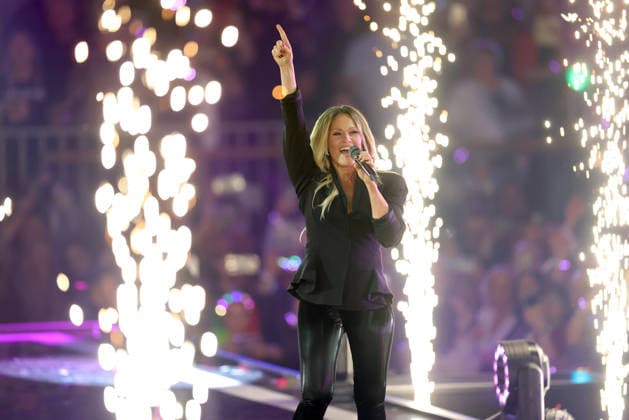 Schlagerchampions 2026 Das grosse Fest der Besten Helene Fischer (deutsche Schlagersängerin) ganz in schwarz gekleidet. ARD ORF2-Musikshow Schlagerchampions - Das grosse Fest der Besten. Von Florian Silbereisen moderierte Live-Sendung vom 10. Januar 2026 aus dem Velodrom Berlin, Deutschland.