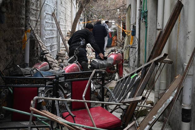 Gas cylinder explosion at Islamabad wedding kills eight, including bride and groom ISLAMABAD, PAKISTAN, JANUARY 11: A view following a powerful gas cylinder explosion at a wedding function in a neighborhood of Islamabad on January 11, 2026. The blast killed eight people, including the bride and groom and their grandparents, injured 12 others, and caused the collapse of adjoining houses. Muhammad Reza Anadolu Islamabad Pakistan. Editorial use only. Please get in touch for any other usage.  Copyright: x2026xAnadoluxMuhammadxRezax