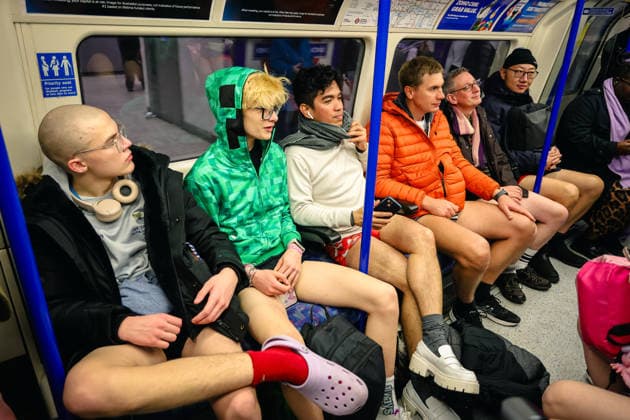 News Bilder des Tages No Trousers Tube Ride on London Underground in London, UK, on 11 January 2026 Participants take part in the annual No Trousers Tube Ride on the London Underground in London, UK, on 11 January 2026, travelling on trains without trousers as part of the event, which began in New York in 2002 and has since taken place in cities around the world., Credit:Pete Speller Avalon United Kingdom, UK, London  Copyright: xPetexSpellerx xAvalonx 1065141228