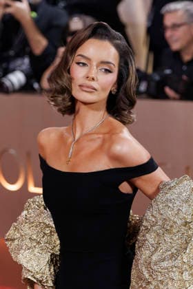 January 11, 2026, Beverly Hills, California, USA: Maura Higgins on the red carpet at the 83rd Annual Golden Globe Awards on Sunday, January 11, 2026, at the Beverly Hilton in Beverly Hills, California. BURT HARRIS BNS PI Beverly Hills USA - ZUMAp124 20260111_zaa_p124_035 Copyright: xBurtxHarrisx