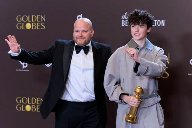 January 11, 2026, Beverly Hills, California, USA: (L-R) Andy Cooper and Owen Cooper in the press room during the 83rd Annual Golden Globe Awards on Sunday, January 11, 2026, at the Beverly Hilton in Beverly Hills, California. ARIANA RUIZ BNS PI Beverly Hills USA - ZUMAp124 20260111_zaa_p124_225 Copyright: xArianaxRuizx