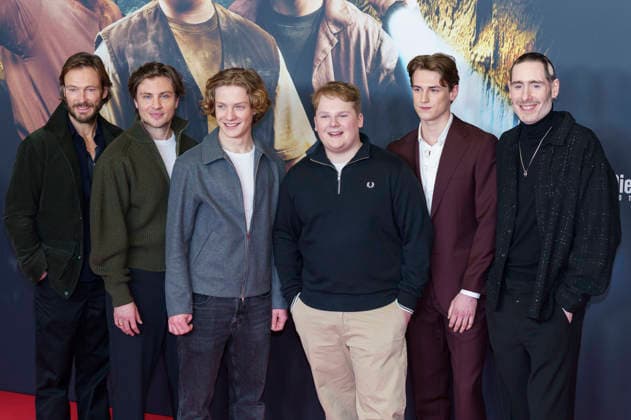 Andreas Pietschmann, Jannik Schümann, Levi Brandl, Julius Weckauf, Nevio Wendt und Tim Dünschede bei der Premiere des Kinofilms Die drei ??? - Toteninsel im Mathäser Filmpalast. München, 11.01.2026