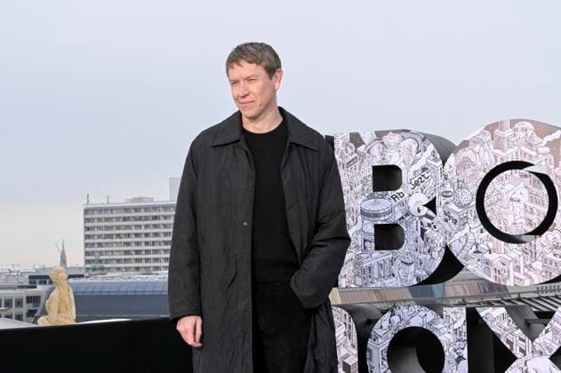 abb: Sam Spruell beim Fotocalls zum Start von HBO Max A Knight of the Seven Kingdoms der US amerikanischen Fantasyserie mein munus Graden auf der winterlichen Dachterrasse des Humboldt- Forum Berlin am 12.01.2026 Berlin Deutschland