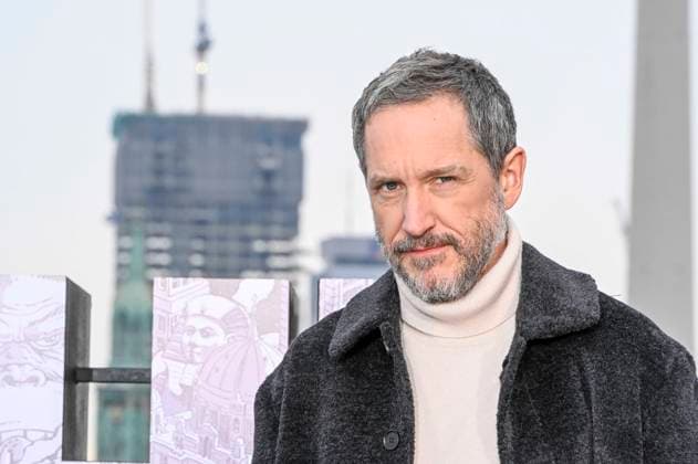 abb: Bertie Carvel beim Fotocalls zum Start von HBO Max A Knight of the Seven Kingdoms der US amerikanischen Fantasyserie mein munus Graden auf der winterlichen Dachterrasse des Humboldt- Forum Berlin am 12.01.2026 Berlin Deutschland