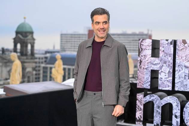 abb: Daniel Ings beim Fotocalls zum Start von HBO Max A Knight of the Seven Kingdoms der US amerikanischen Fantasyserie mein munus Graden auf der winterlichen Dachterrasse des Humboldt- Forum Berlin am 12.01.2026 Berlin Deutschland