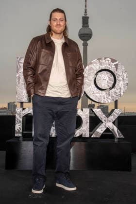 abb: Peter Claffey beim Fotocalls zum Start von HBO Max A Knight of the Seven Kingdoms der US amerikanischen Fantasyserie mein munus Graden auf der winterlichen Dachterrasse des Humboldt- Forum Berlin am 12.01.2026 Berlin Deutschland