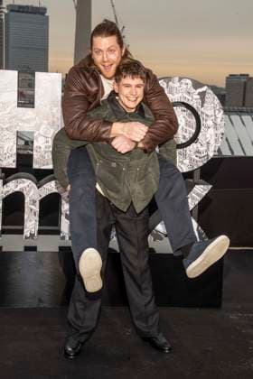abb: Peter Claffey und Shaun Thomas beim Fotocalls zum Start von HBO Max A Knight of the Seven Kingdoms der US amerikanischen Fantasyserie mein munus Graden auf der winterlichen Dachterrasse des Humboldt- Forum Berlin am 12.01.2026 Berlin Deutschland