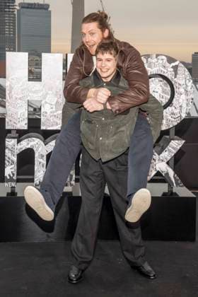 abb: Peter Claffey und Shaun Thomas beim Fotocalls zum Start von HBO Max A Knight of the Seven Kingdoms der US amerikanischen Fantasyserie mein munus Graden auf der winterlichen Dachterrasse des Humboldt- Forum Berlin am 12.01.2026 Berlin Deutschland