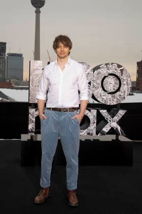 abb: SIra Parker beim Fotocalls zum Start von HBO Max A Knight of the Seven Kingdoms der US amerikanischen Fantasyserie mein munus Graden auf der winterlichen Dachterrasse des Humboldt- Forum Berlin am 12.01.2026 Berlin Deutschland