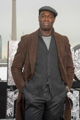 abb: Steve Toussaint beim Fotocalls zum Start von HBO Max A Knight of the Seven Kingdoms der US amerikanischen Fantasyserie mein munus Graden auf der winterlichen Dachterrasse des Humboldt- Forum Berlin am 12.01.2026 Berlin Deutschland