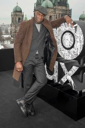 abb: Steve Toussaint beim Fotocalls zum Start von HBO Max A Knight of the Seven Kingdoms der US amerikanischen Fantasyserie mein munus Graden auf der winterlichen Dachterrasse des Humboldt- Forum Berlin am 12.01.2026 Berlin Deutschland