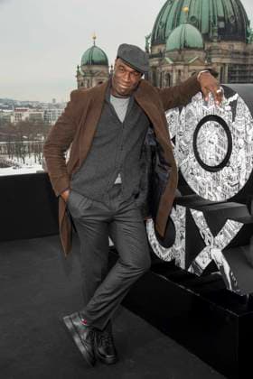 abb: Steve Toussaint beim Fotocalls zum Start von HBO Max A Knight of the Seven Kingdoms der US amerikanischen Fantasyserie mein munus Graden auf der winterlichen Dachterrasse des Humboldt- Forum Berlin am 12.01.2026 Berlin Deutschland
