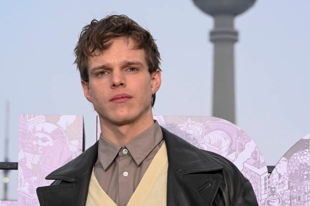 abb: Finn Bennett beim Fotocalls zum Start von HBO Max A Knight of the Seven Kingdoms der US amerikanischen Fantasyserie mein munus Graden auf der winterlichen Dachterrasse des Humboldt- Forum Berlin am 12.01.2026 Berlin Deutschland
